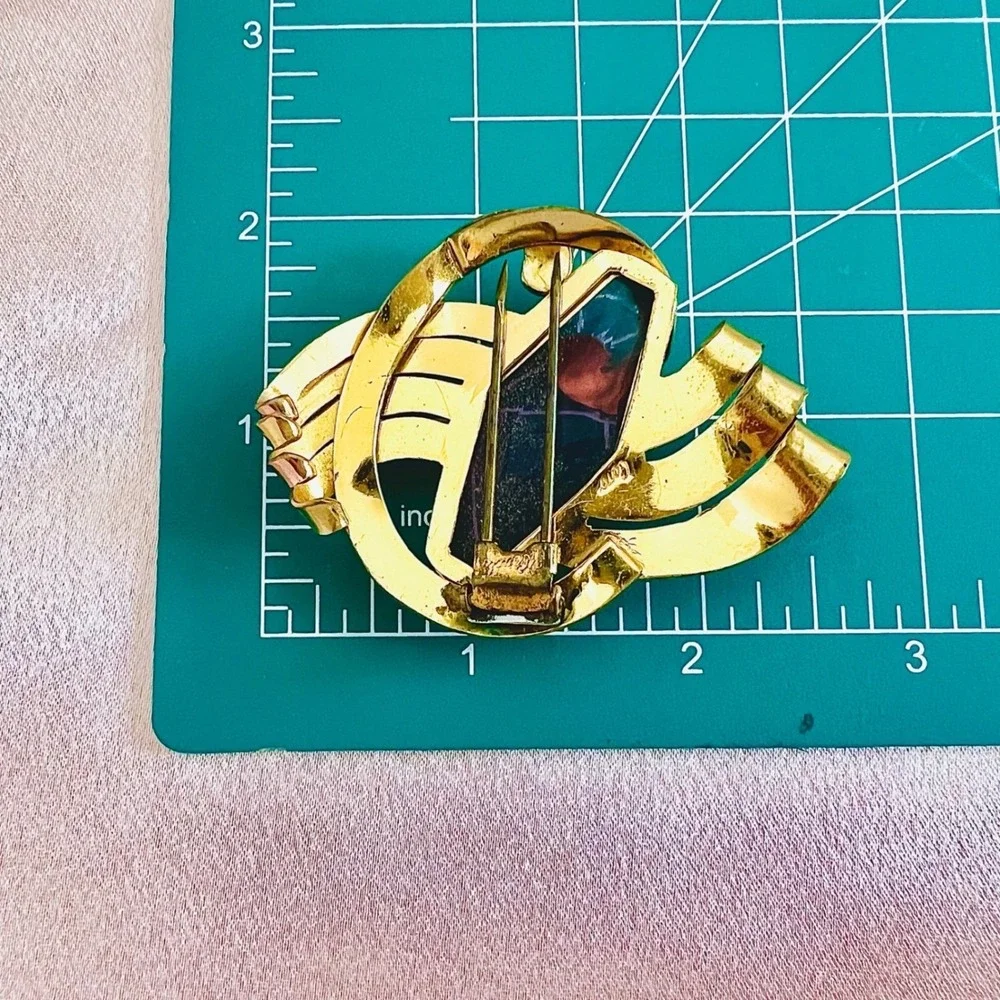 Coro Dress Clip Yellow Rose Gold Plated Purple Faceted Lucite Art Deco Vintage - Picture 4 of 8